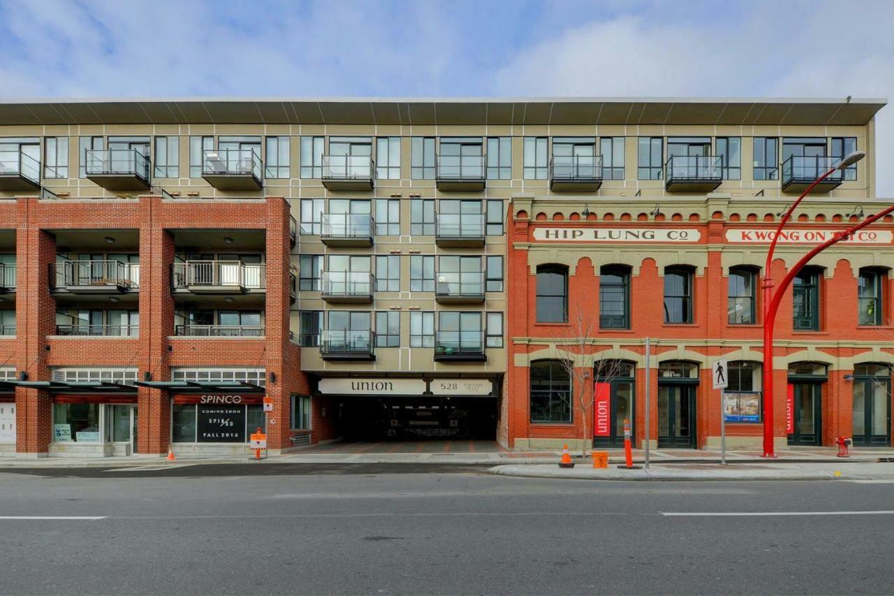 Downtown Heritage Condo With Parking Victoria Exterior foto